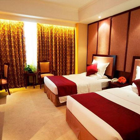 Grand Madison Shanghai Jinqiao Room photo